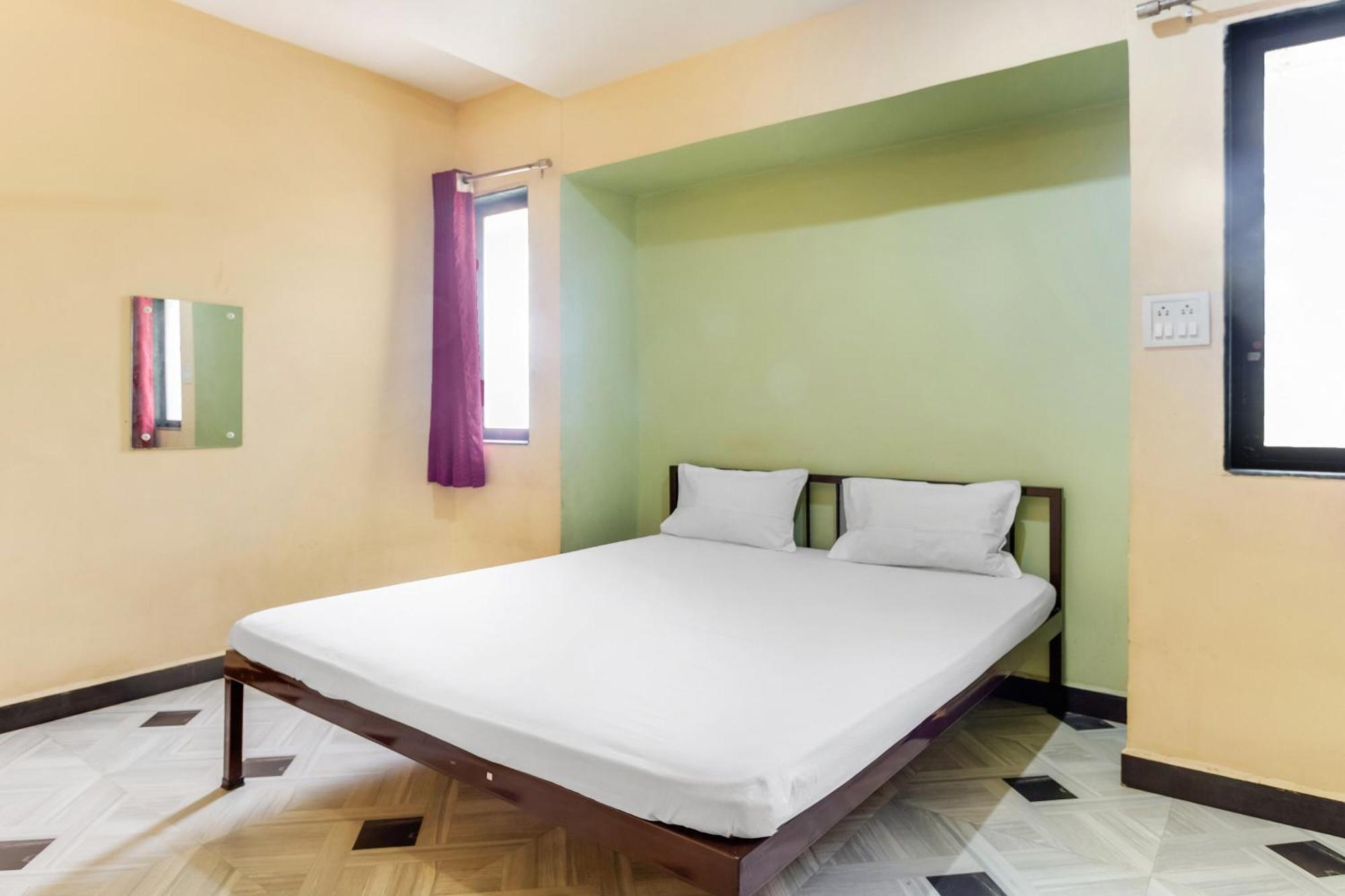 Spot On Harihar Lodging And Yatri Niwas Ξενοδοχείο Kolhapur Εξωτερικό φωτογραφία