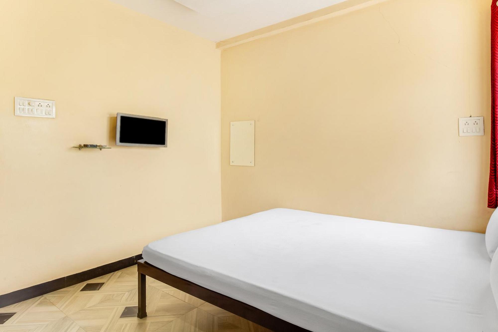 Spot On Harihar Lodging And Yatri Niwas Ξενοδοχείο Kolhapur Εξωτερικό φωτογραφία
